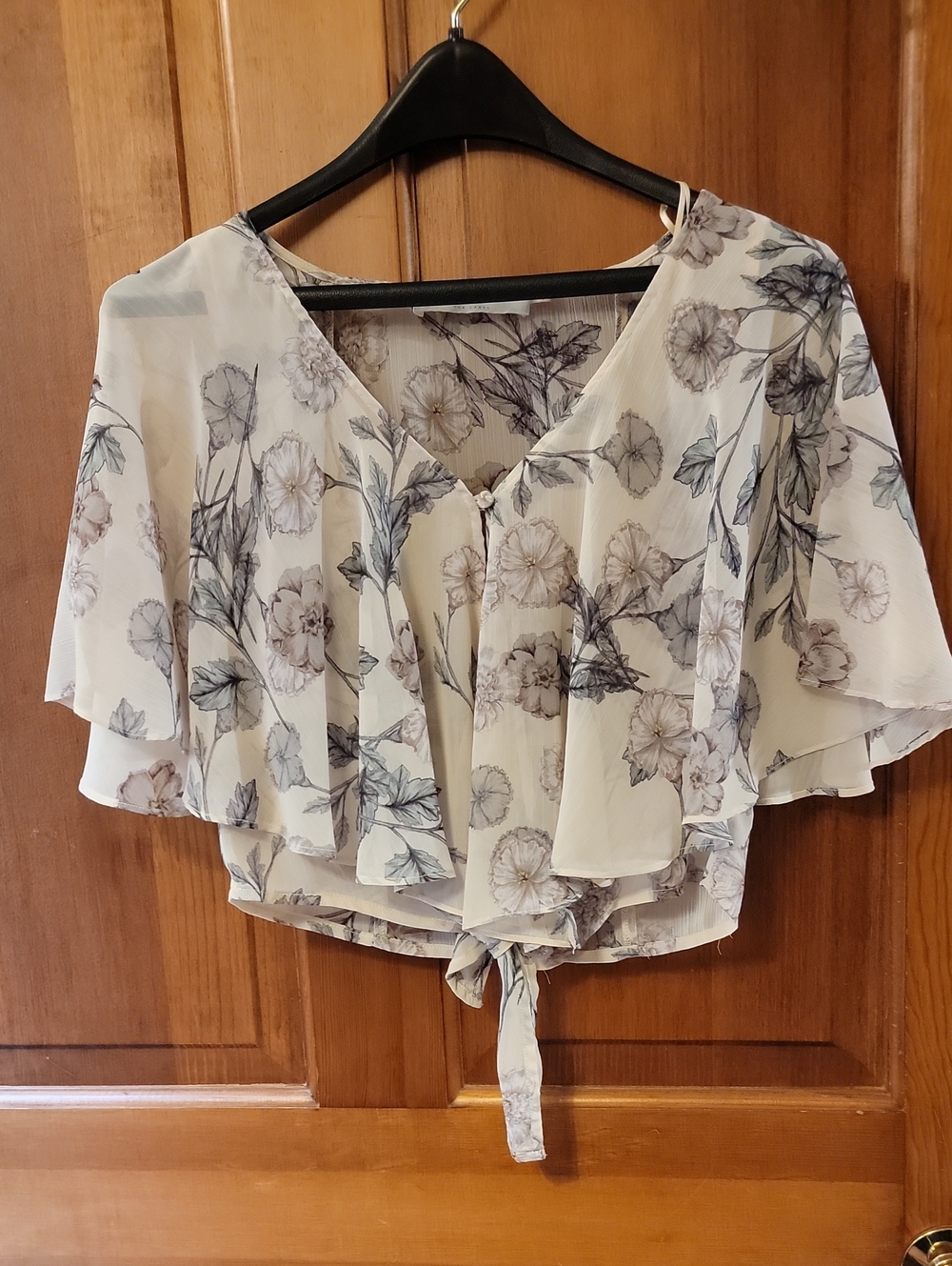 ASTR The Label Jasmine Blush Floral Crop Tie Front Button Blouse Size Small